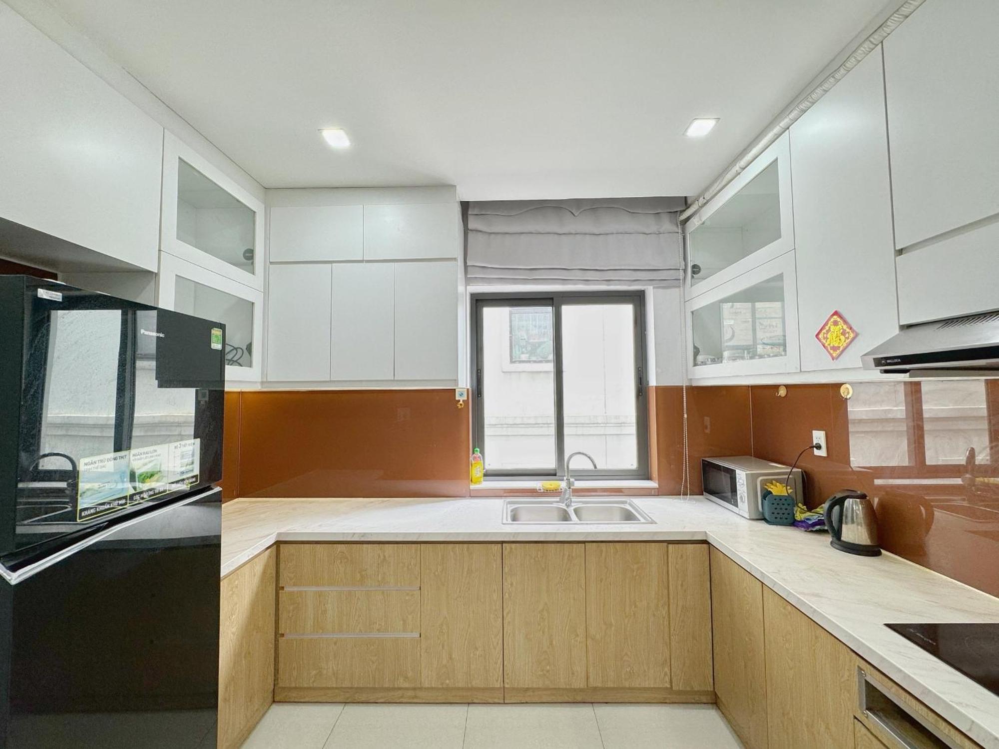 Căn hộ Tphomes Lakeview *